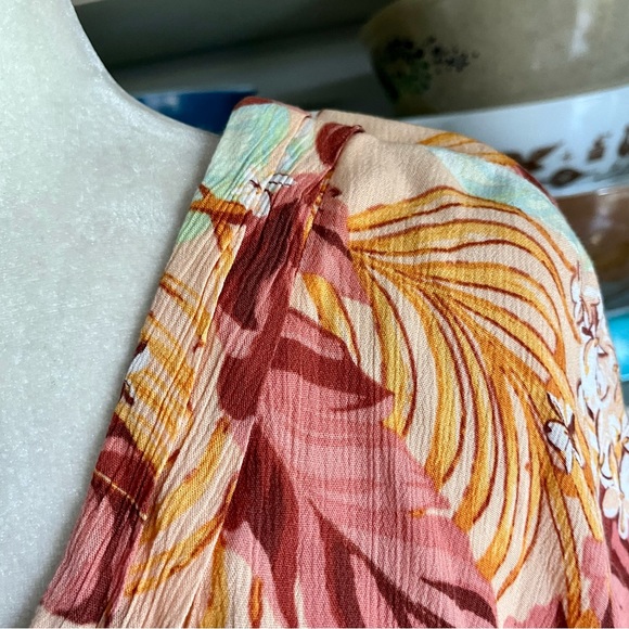 Ripcurl Namotu Wrap Maxi Dress in Apricot - Size Medium - Picture 4 of 16